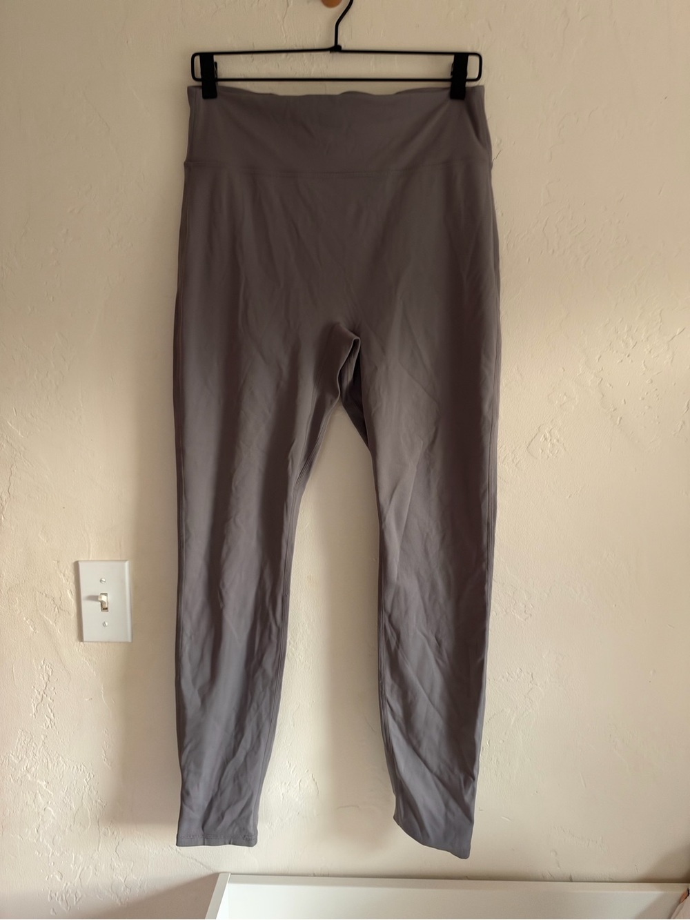 Fabletics High-Rise Performance Leggings — Light Gray